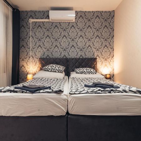 Vegvari Hotel Eger Bagian luar foto